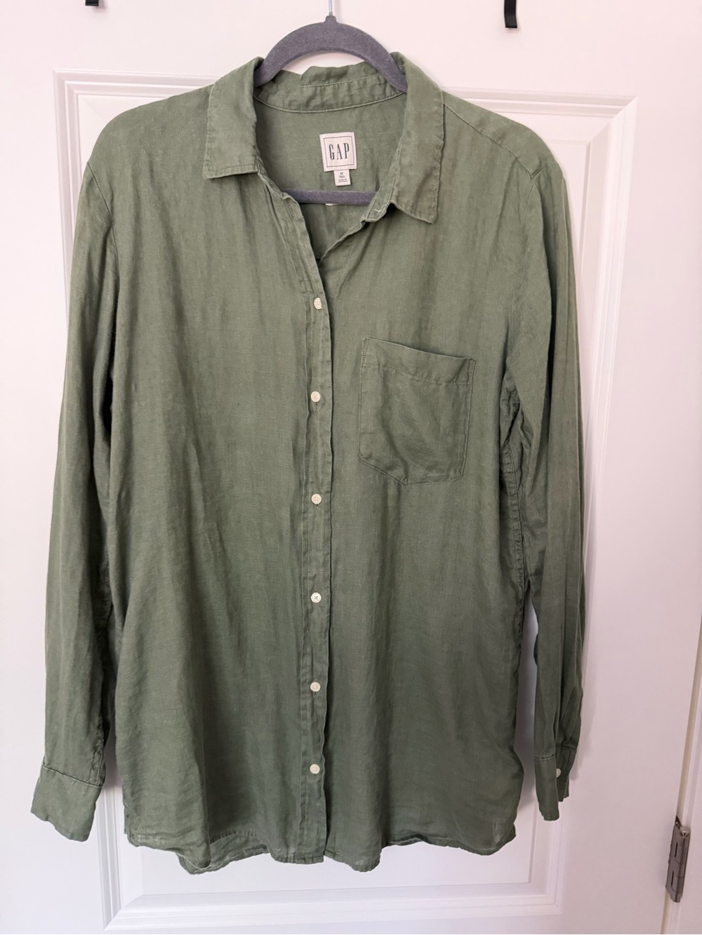 GAP Women’s Olive/ Sage Green Linen Button-Up Shirt